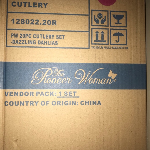 **SOLD**Pioneer Woman Cutlery 20pc Set - Picture 2 of 2